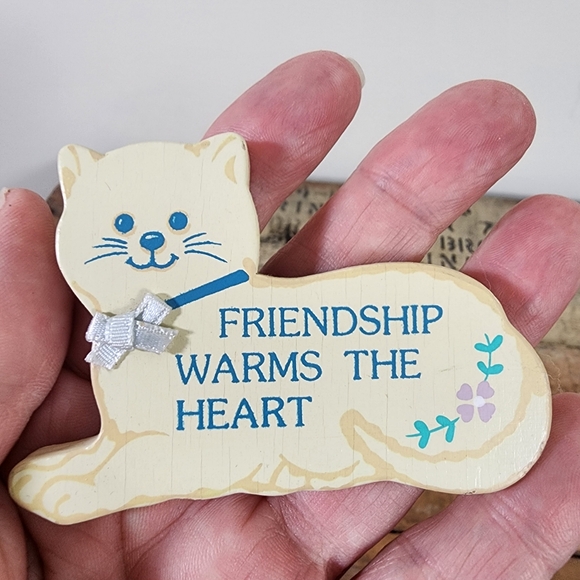 Set of 4 vintage wooden cat magnets - Picture 3 of 10